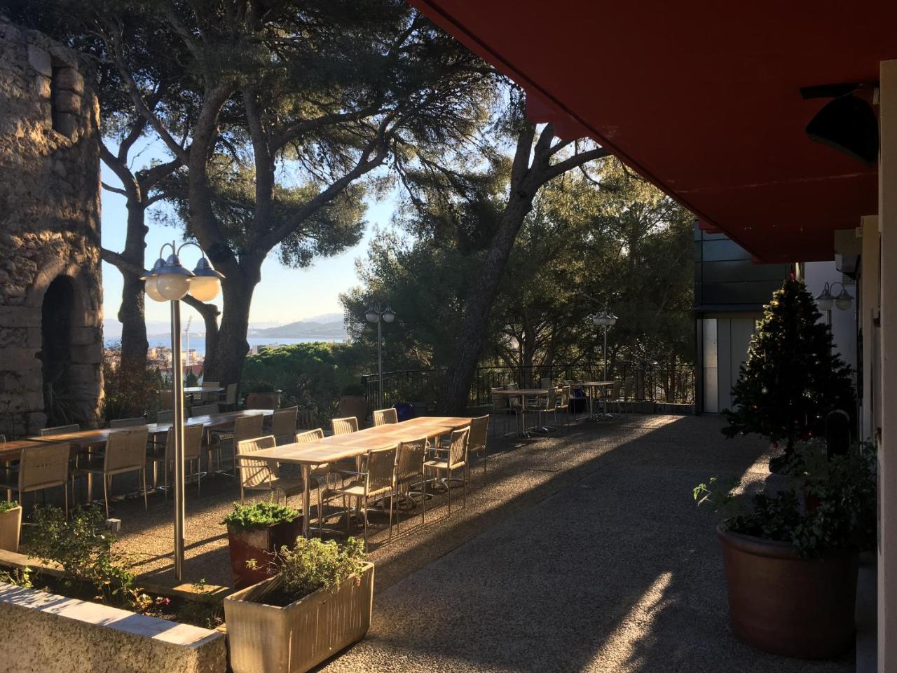 Hotel Saint Roch Martigues Exterior photo