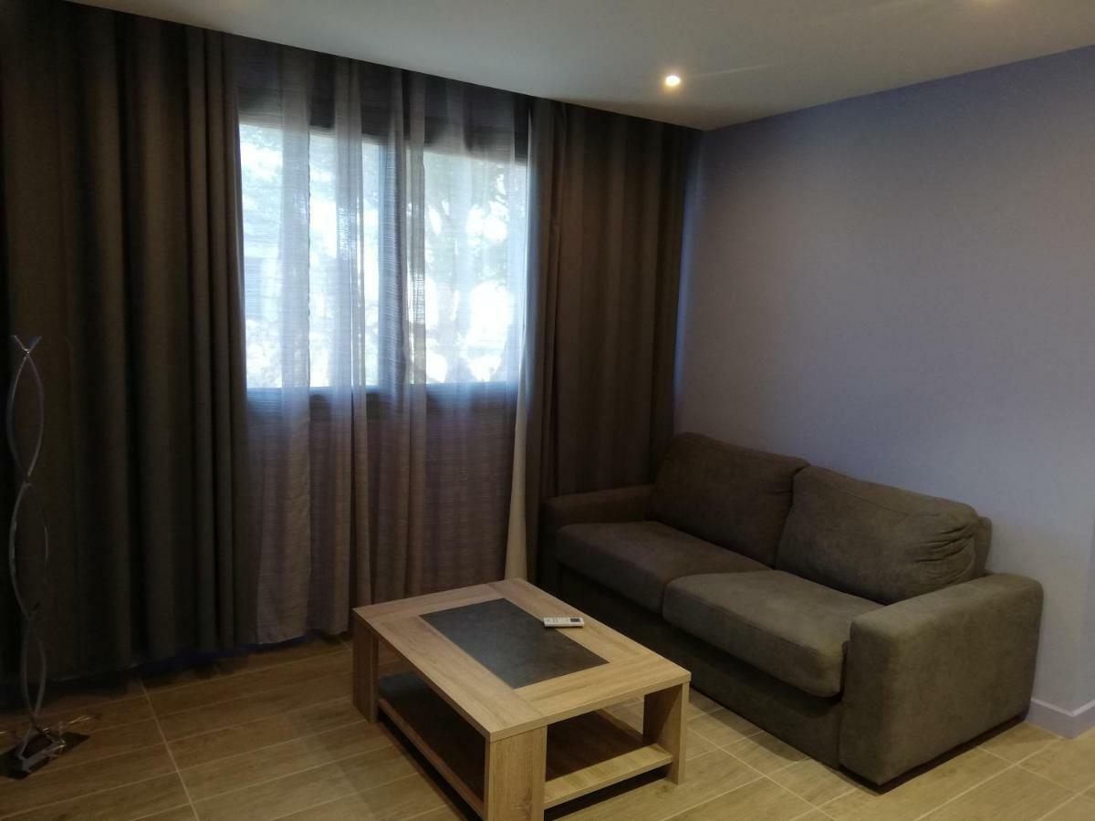 Hotel Saint Roch Martigues Exterior photo