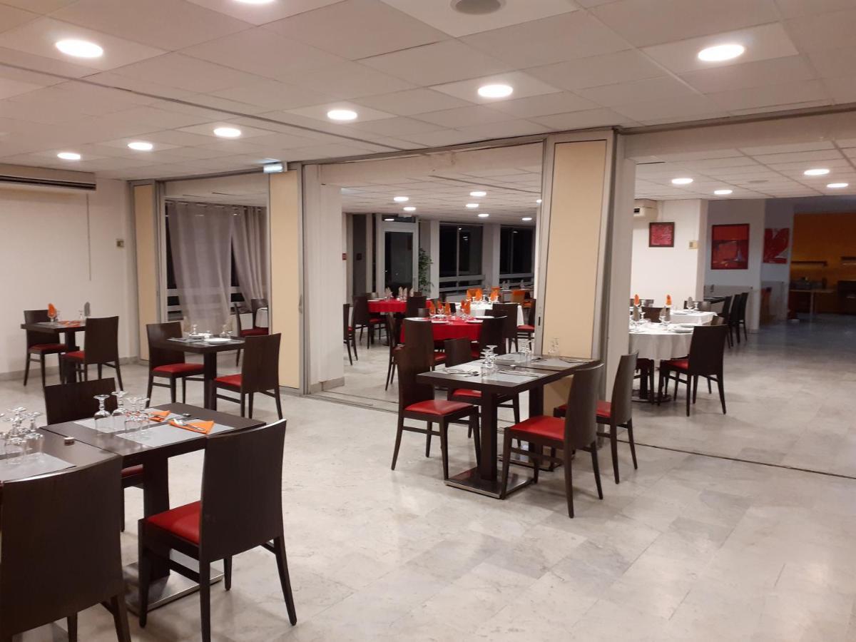 Hotel Saint Roch Martigues Exterior photo